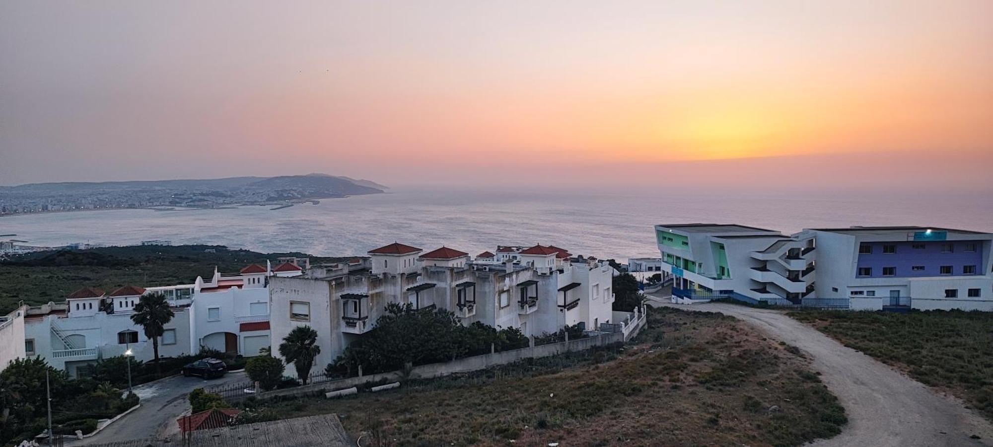 Magnifique Appartement De Standing A Tanger Avec Vue Sur Mer Et Acces Piscine Екстериор снимка